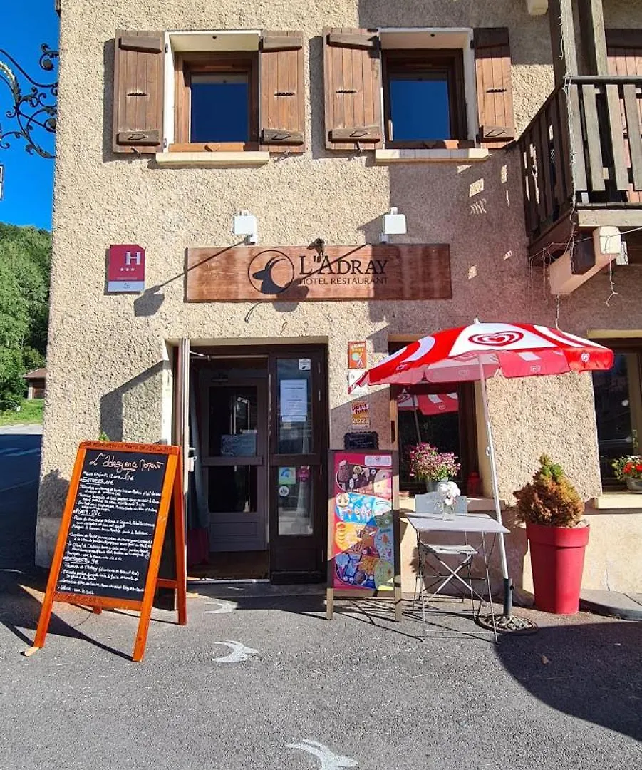 Hotel Et Appart'Hotel Restaurant L'Adray Longefoy 3*,