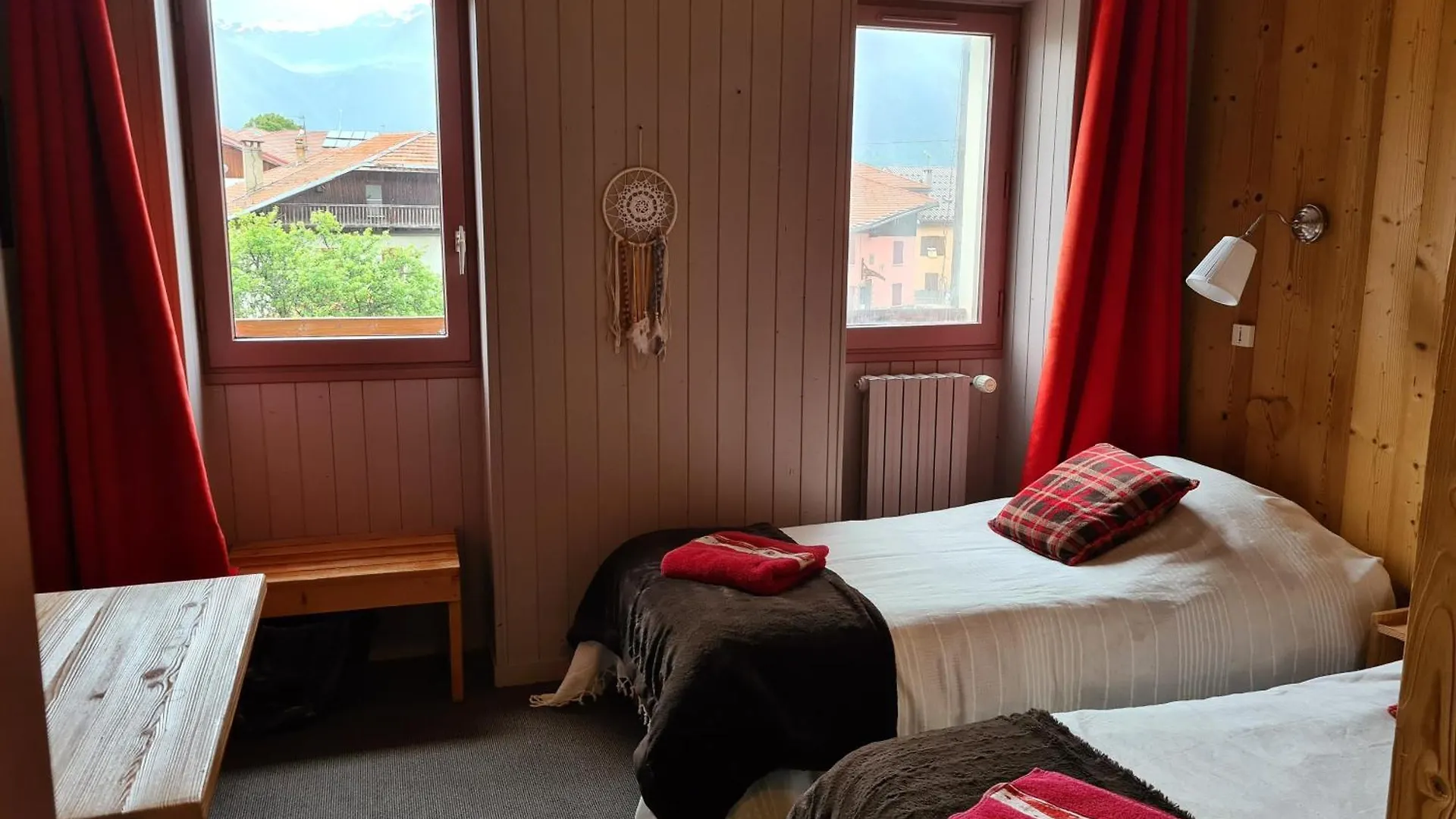 Hotel Et Appart'Hotel Restaurant L'Adray Longefoy Aparthotel